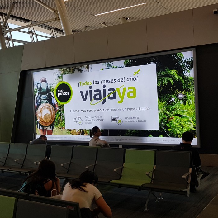 超大照明和全景可視性打造難忘的布料廣告體驗布料燈箱