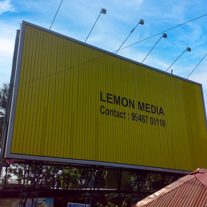 價格實惠鋁三角牌三面旋轉(zhuǎn)防水三角牌